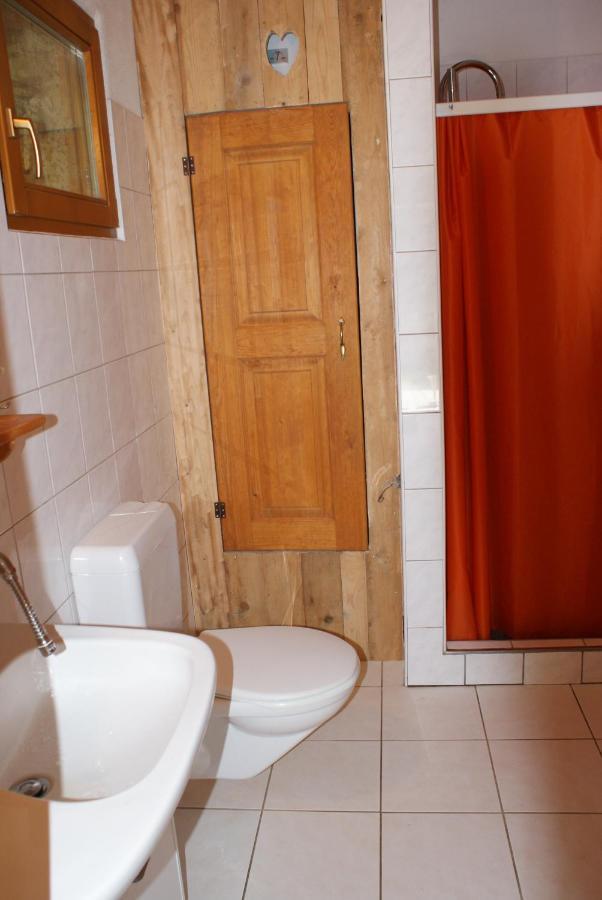 Rustikale und grosszügige Ferienwohnung Kasperske Hory Exterior foto